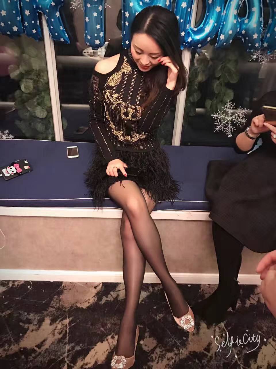 成都反差丝袜小娇娘