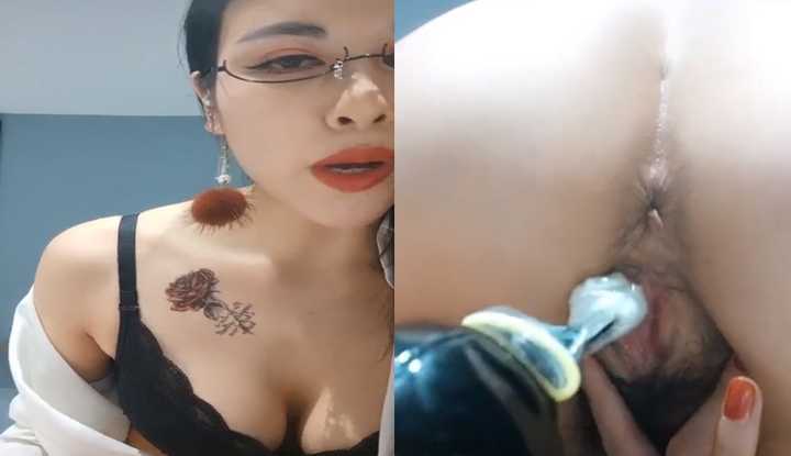 极品按摩女技师彻底征服男人～淫荡挤乳抠穴给粉丝看